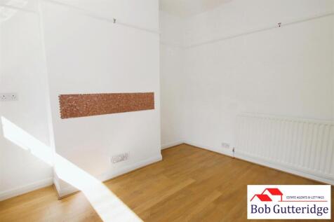 FITTED KITCHEN / DINING ROOM