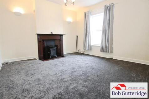LOUNGE / DINING ROOM