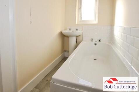 GROUND FLOOR BATHROOM