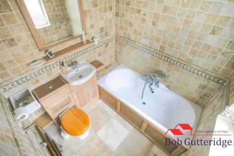 LUXURY GROUND FLOOR BATHROOM