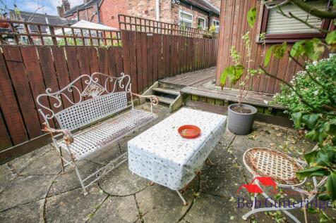 LANDSCAPED REAR YARD