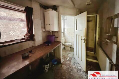 UTILITY / SHOWER ROOM