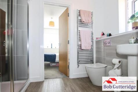 JACK &amp; JILL EN-SUITE SHOWER ROOM