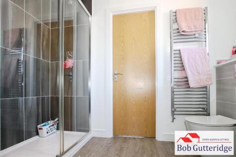 JACK &amp; JILL EN-SUITE SHOWER ROOM