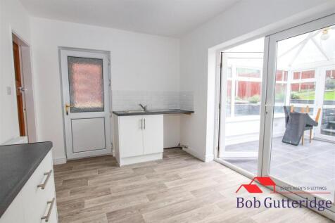 NEW FITTED KITCHEN / DINER