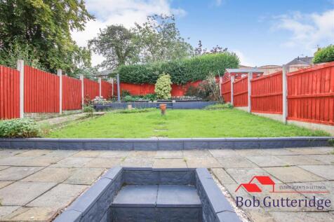 ENCLOSED REAR GARDEN