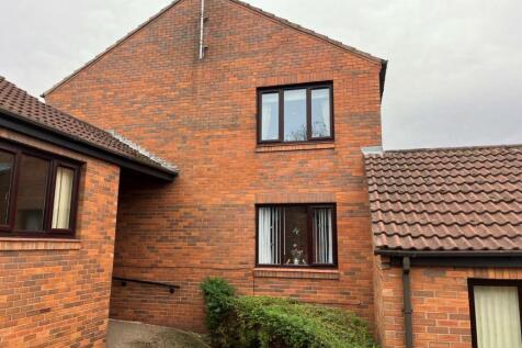 Side view of flat (upper window).jpg