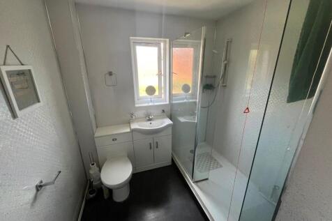 Shower room.jpg