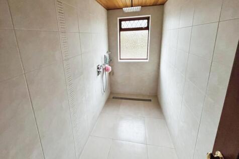 68f5799d-Wet 20room.jpg