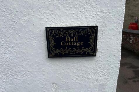 Hall Cottage plaque.jpg