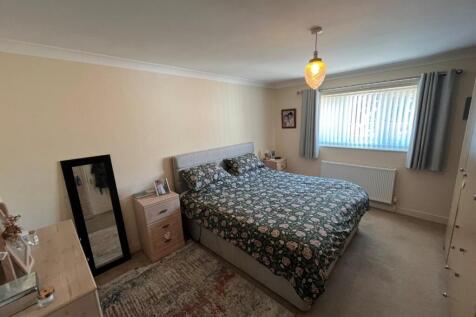 Master Bedroom.jpg