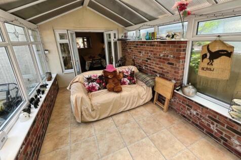 836333a1-Conservatory 201.jpg