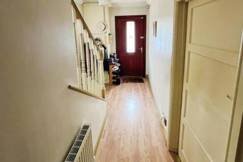 9ba98fd1-ENtrance 20Hallway 201.jpg