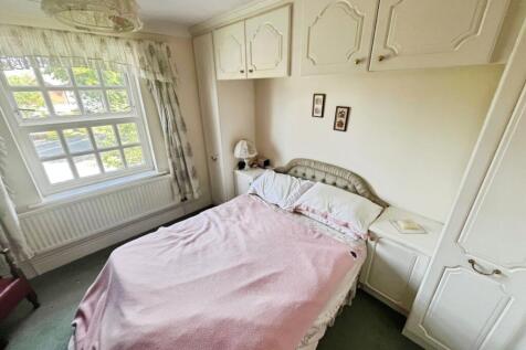 pbox-bedroom-322841.jpg