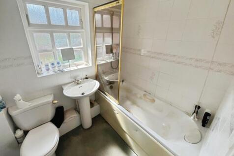 pbox-bathroom-322841.jpg
