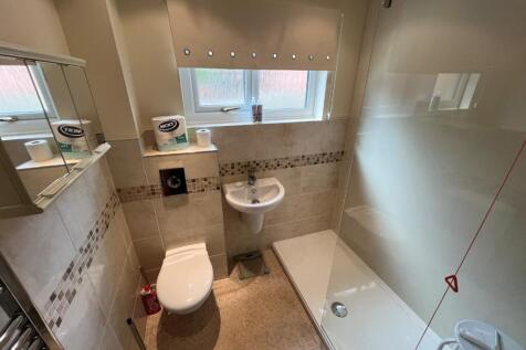 Shower room.jpg