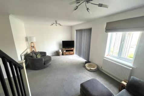 Lounge 1.jpg