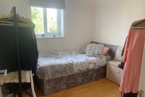 Bedroom Three.jpg