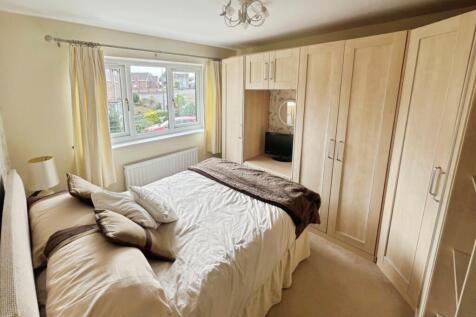 pbox-bedroom-333062.jpg