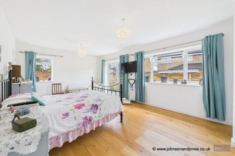 Property Image 8
