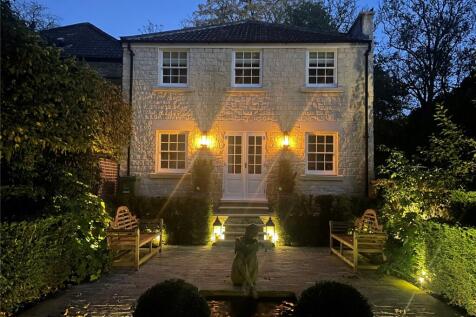 Night Exterior