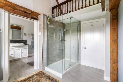 Shower Room/En Suite