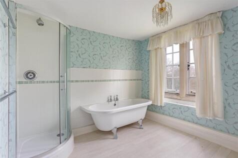Bath/Shower Room