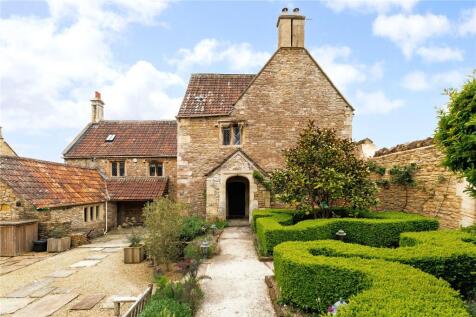 Rear Courtyard