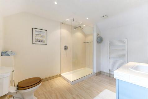 Bath/Shower Room