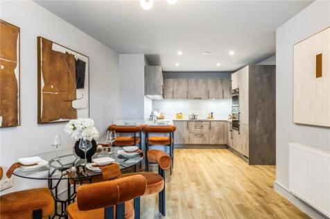 5104 Show Apartment