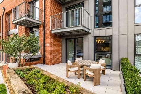 5104 Show Apartment
