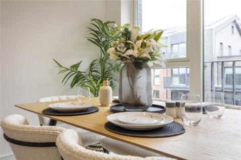 Show Apartment