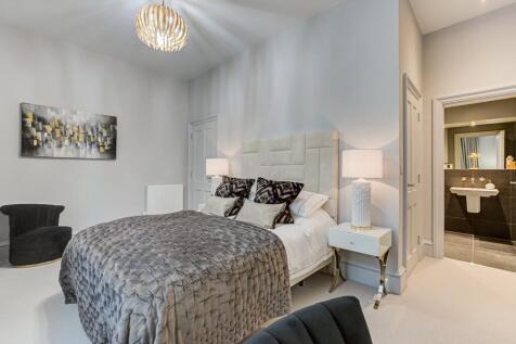 Show Apartment