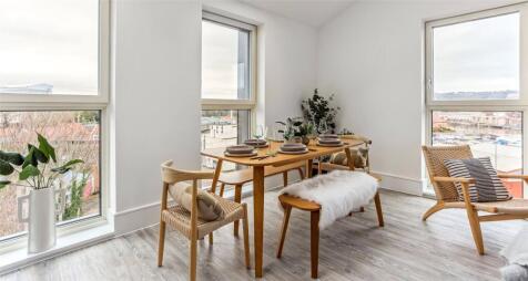 Show Apartment