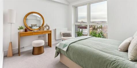 Show Apartment