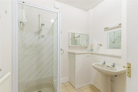 Gf Shower Room