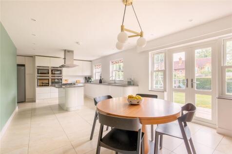 Kitchen/Dining