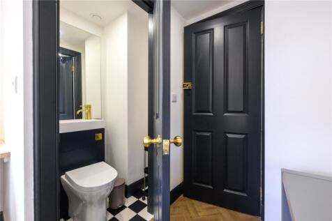 Bedroom 2 WC