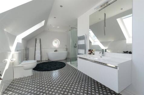 En Suite Bathroom