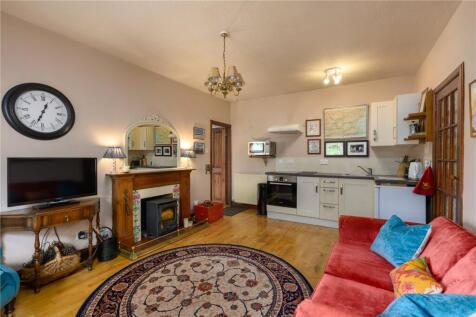 Living Rm / Kitchen