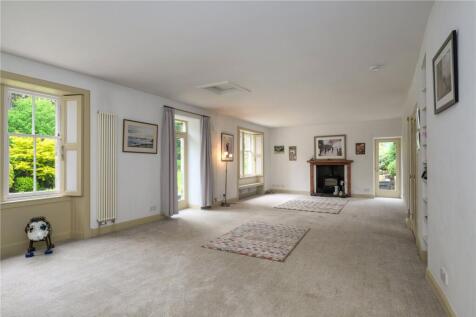 Sitting /Dining Room