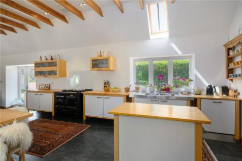 Kitchen / Dining