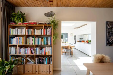 Sitting / Kitchen