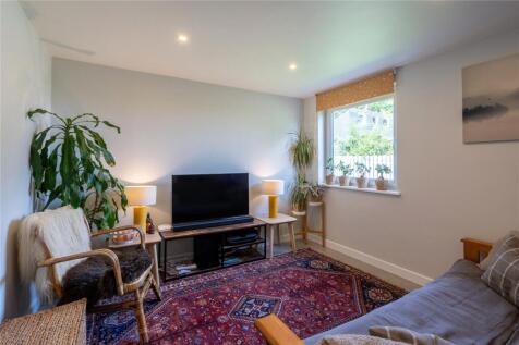 Bedroom / Tv Room