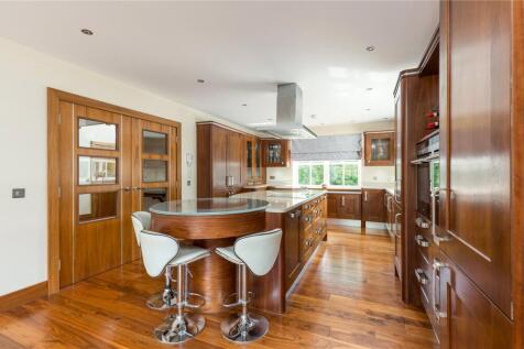 Kitchen/ Dining Room