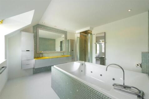 En Suite Bathroom