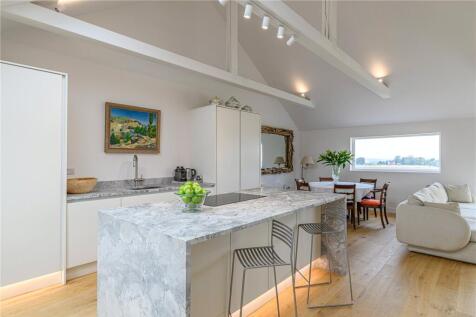Sitting Room/Kitchen