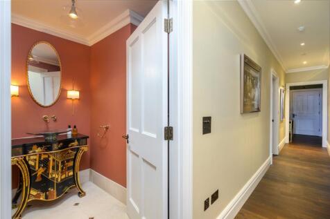 Entrance To Apt
