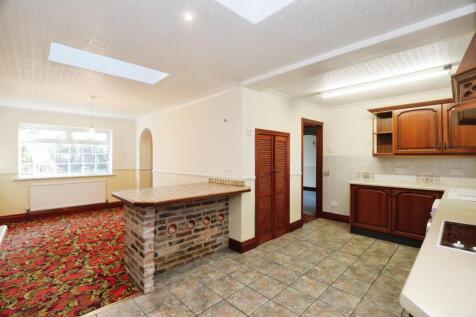 Kitchen/Dining Area
