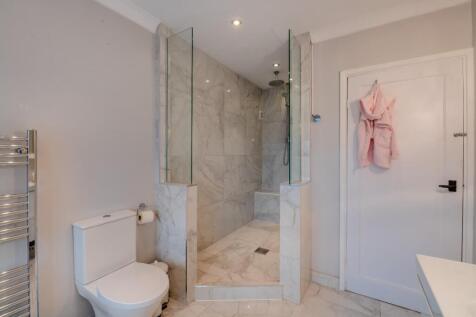 Family Bath/Shower Room